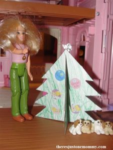 simple 3-D Christmas tree craft -- DIY dollhouse Christmas tree