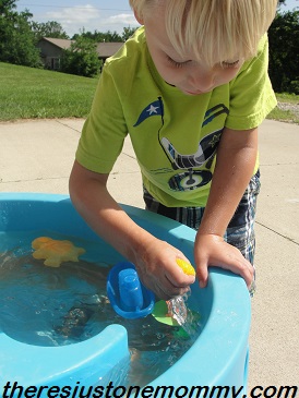 preschooler water table activity