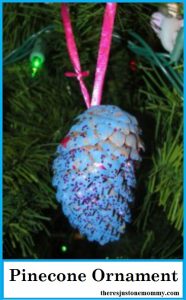 pinecone ornament: simple homemade Christmas ornament kids can make