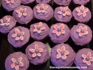 easy to make flower cupcakes for bridal shower