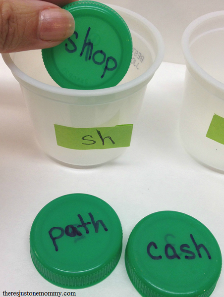 simple word sort game to work on diagraphs and letter blends 