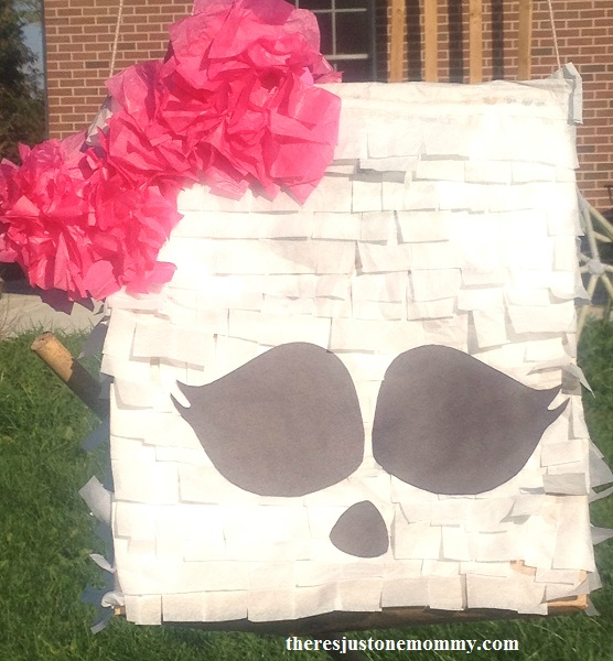 DIY Monster High pinata -- paper bag pinata tutorial 